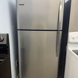 Frigidaire Refrigerator 30 Inches 