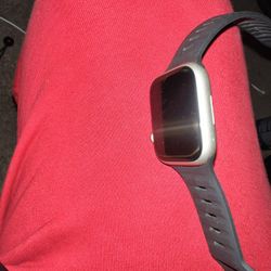 	Apple Watch Series 9 GPS 45mm Aluminum Case with Starlight Sport Band (Medium/Large) - Starligh