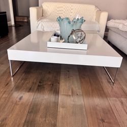 Modern White High Gloss Square Coffee Table