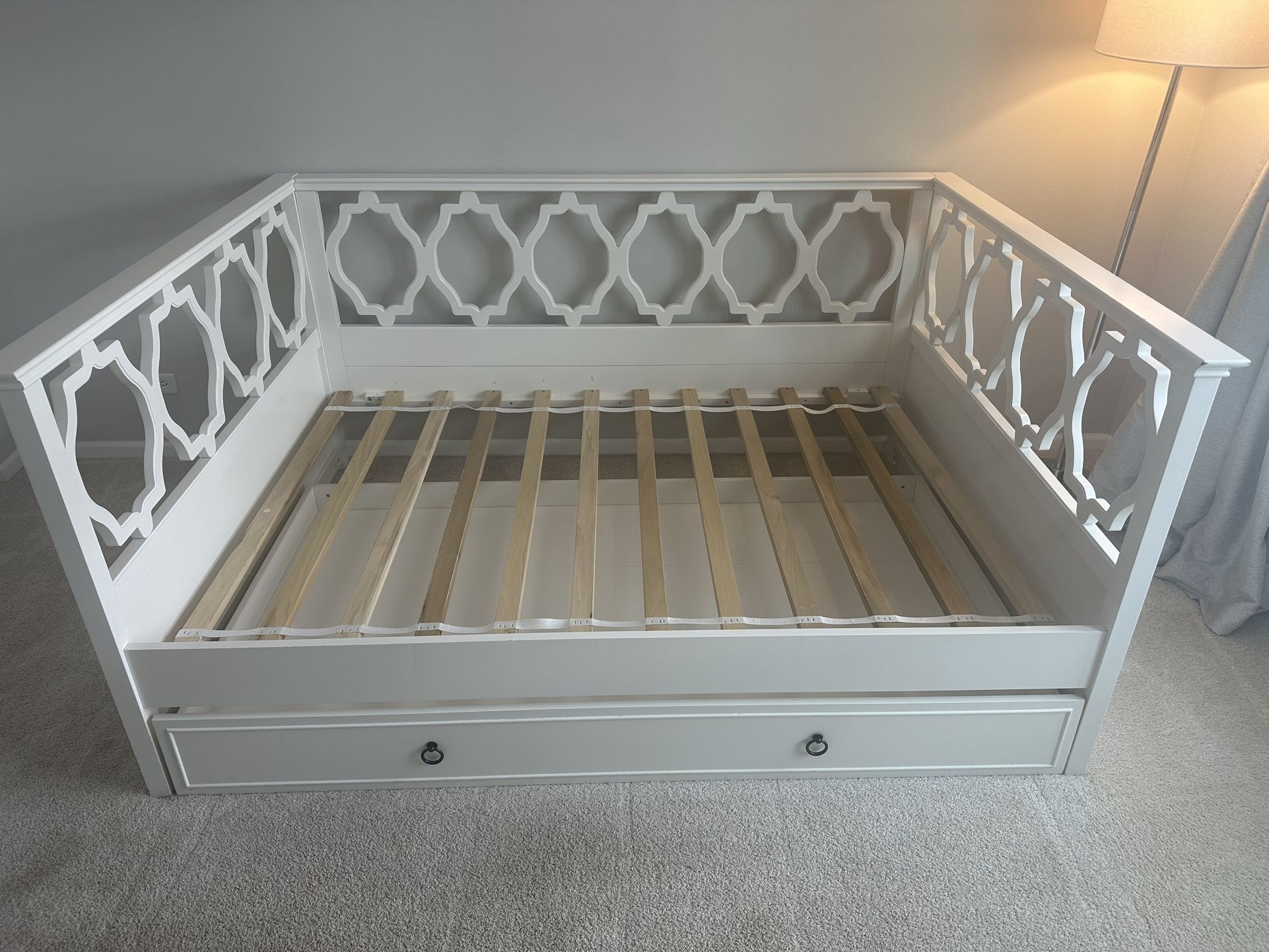 Pottery Barn Teen Daybed And Trundle