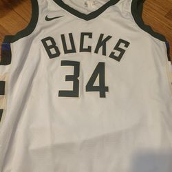 Giannis Jersey, Worn Once