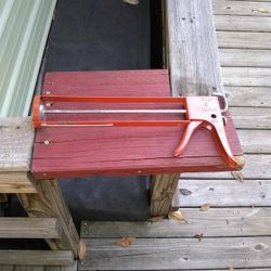 Newborn Model 125,1/4 Gallon Caulk Gun.
