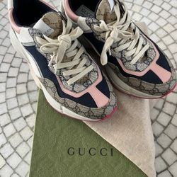 Gucci Authentic Size 39