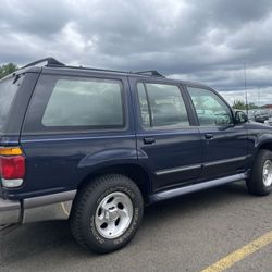1995 Ford Explorer