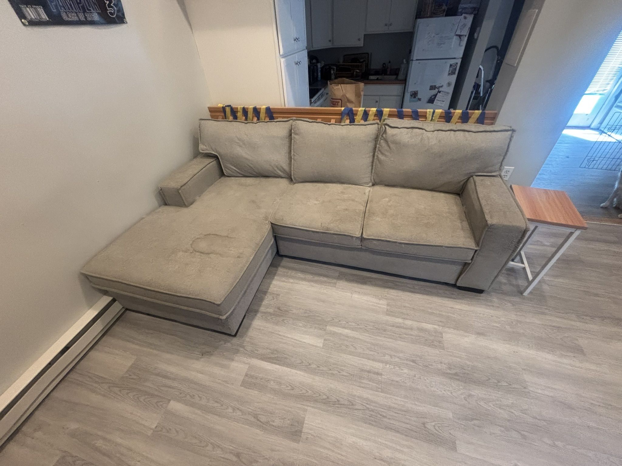 Bobs Discount Storage / pullout 