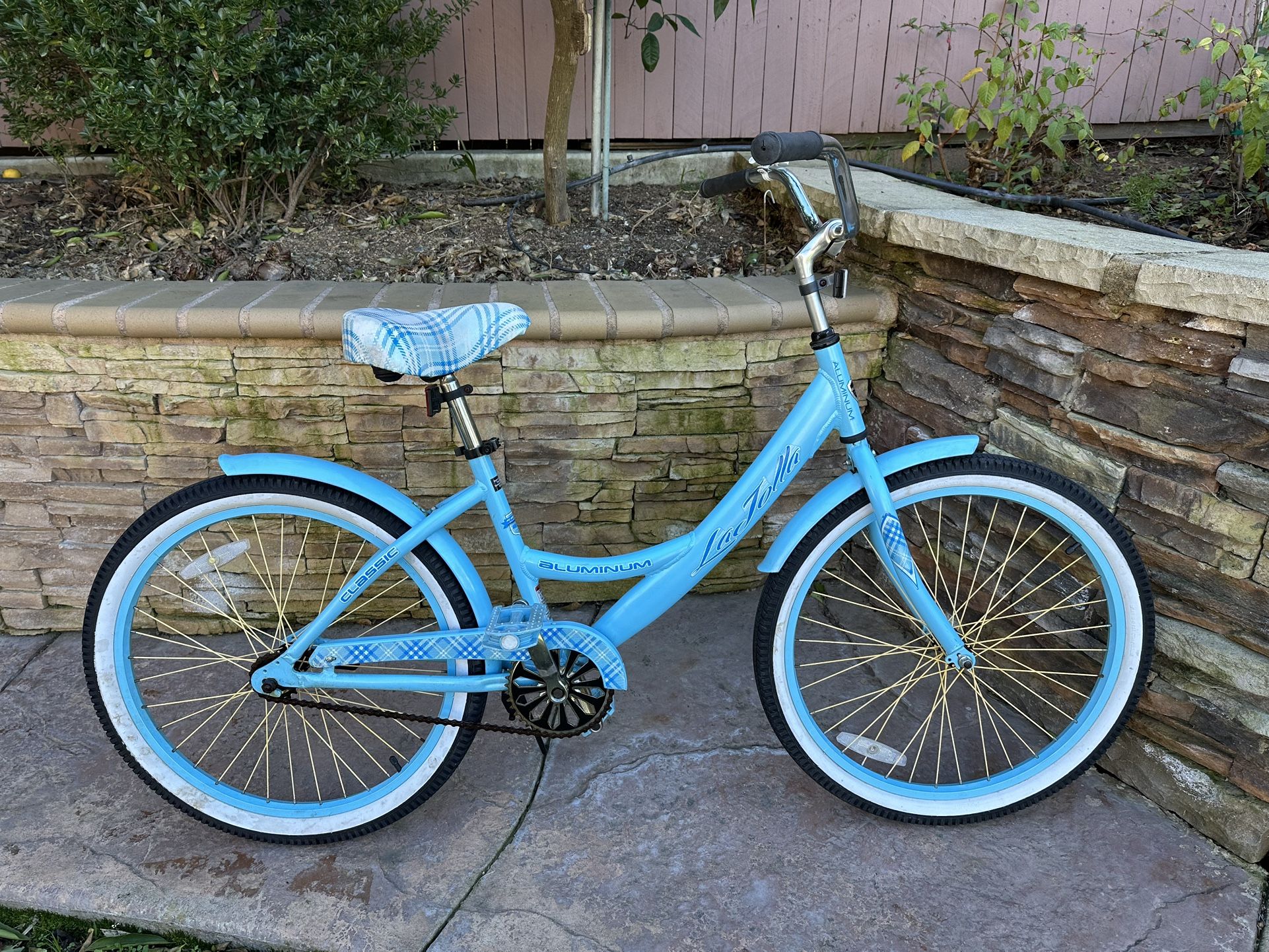 24" Kent La Jolla Cruiser Bike