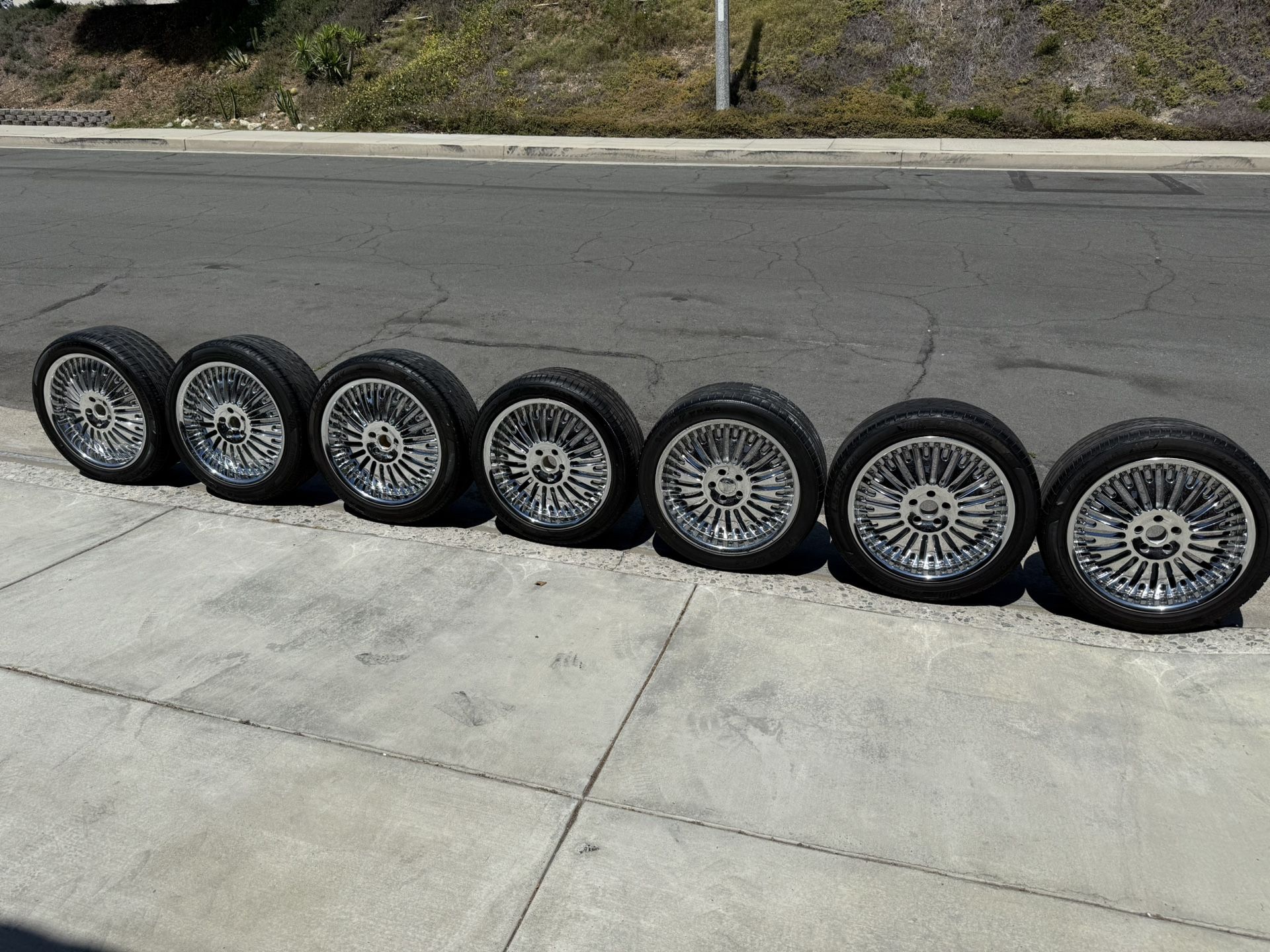 7 Bentchi Choked Alloy Wheels Off Of An Extreme Boat Trailer