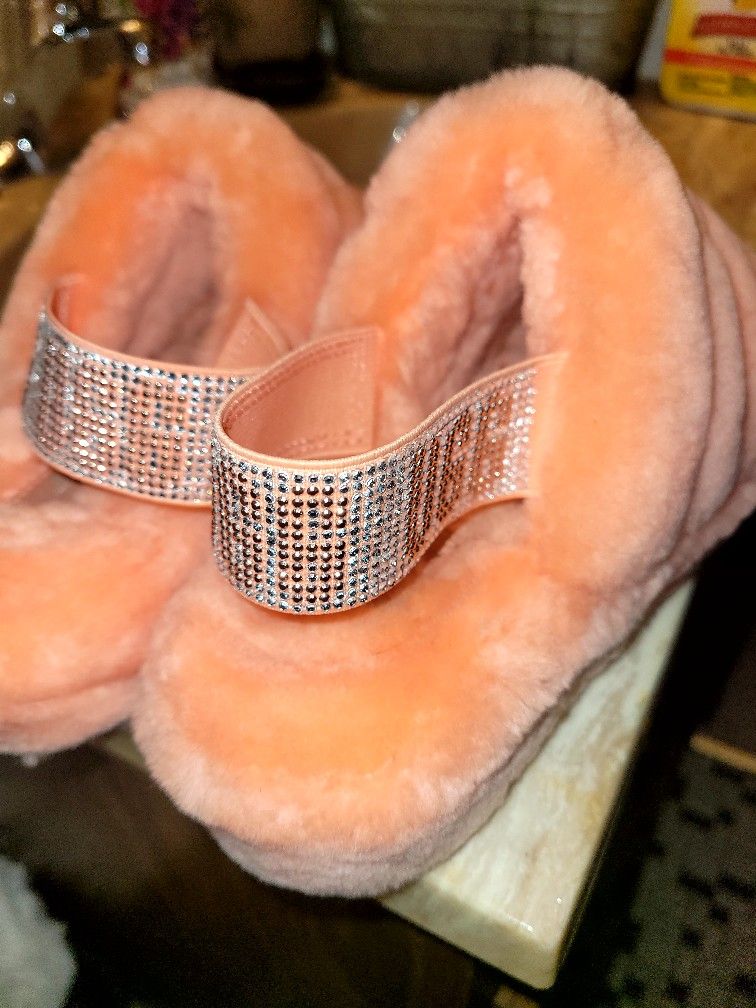 UGGS