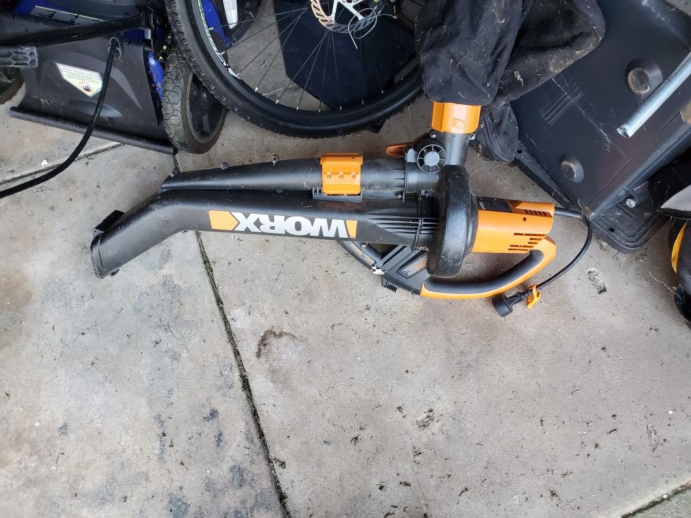 Leaf Blower / Vacuum