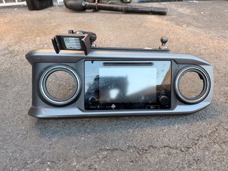 Toyota Tacoma Center Console Radio Dash Unit