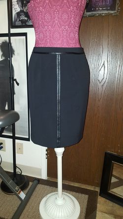 style & Co size 8p, Woodland Ca