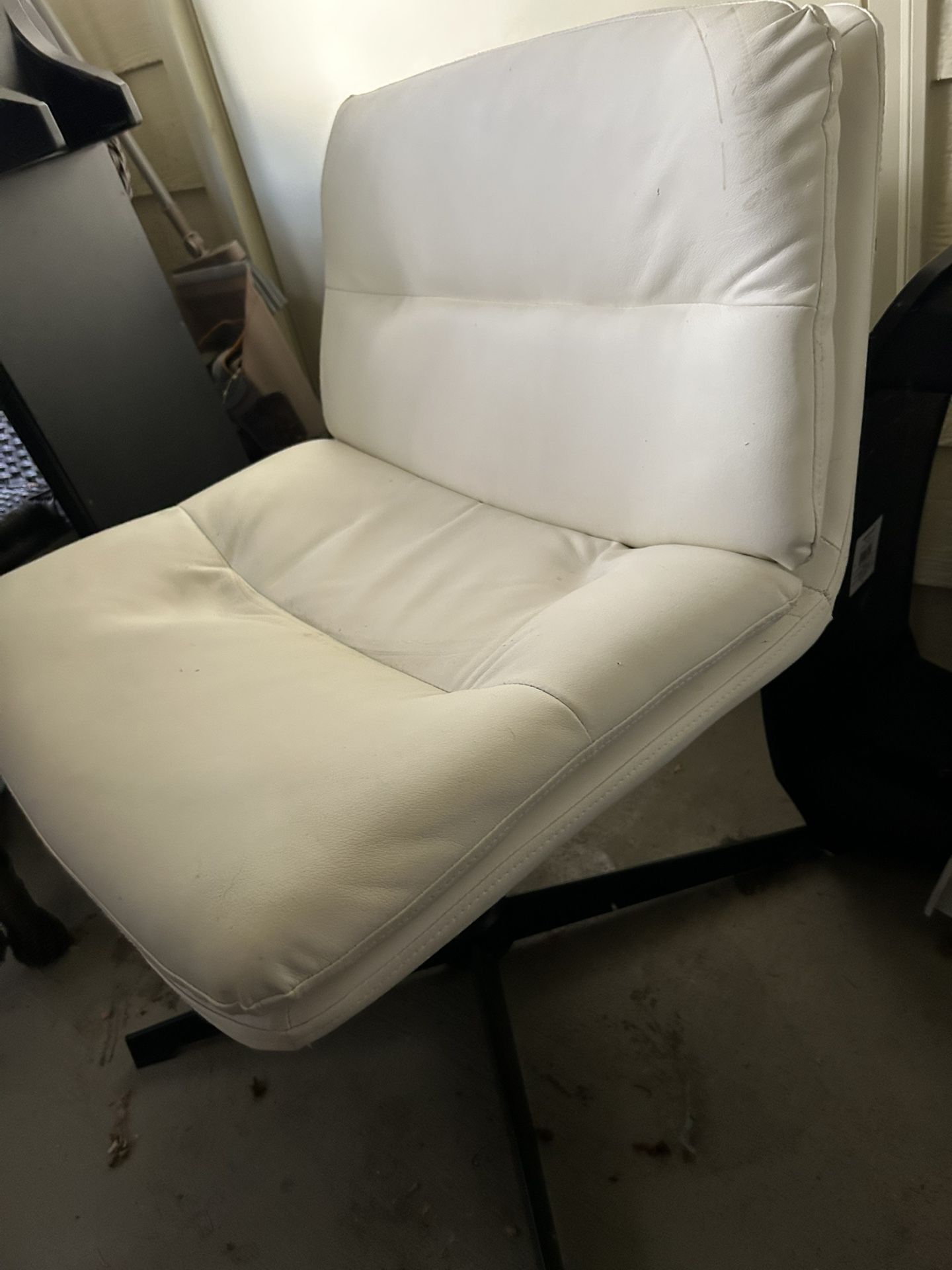 White Leather Chair (Low profile)