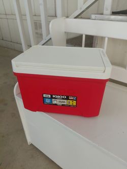 Igloo ice chest..9quarts 8 liters