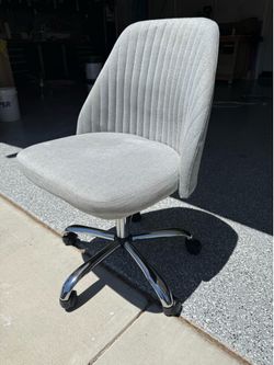 Modern Upholstered Office Chair