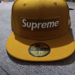Supreme New Era Champion Years Fitted