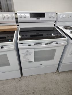 $529 GE SMART Electric oven with Convection and airfry