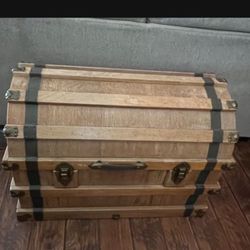 Vintage Round top Wooden Trunk Wood Humpback Trunk 