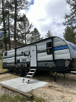 34ft Forest River Salem Travel Trailer