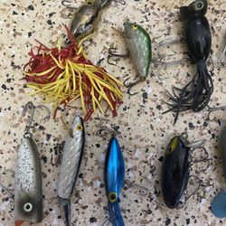23 Fishing lures