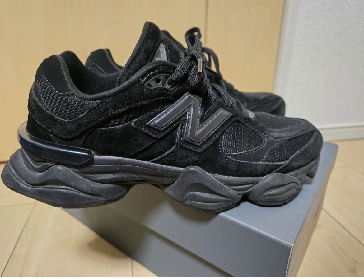 New Balance 9060 Triple Black