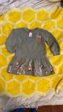 Disney- Junior Minnie Mouse Green Sweater Size 3T