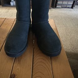 Black Uggs 