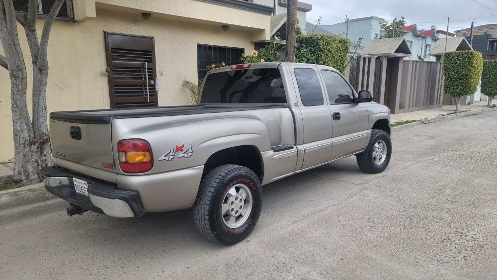1999 GMC Sierra