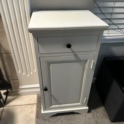 Safavieh Storage Cabinet/Nightstand