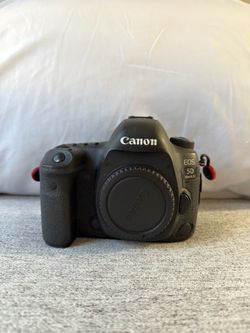 Canon EOS 5D Mark IV