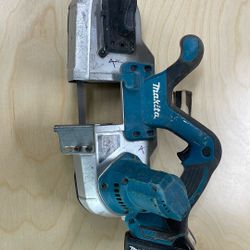 Makita Portable Ban Saw