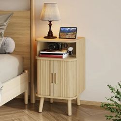 Mid-century Modern Nightstand with Charging Station, Wood Fluted Tall End Table with Storage