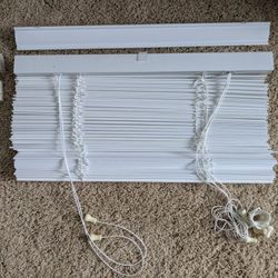 White Corded Bathroom Blinds 21.5" x 48"