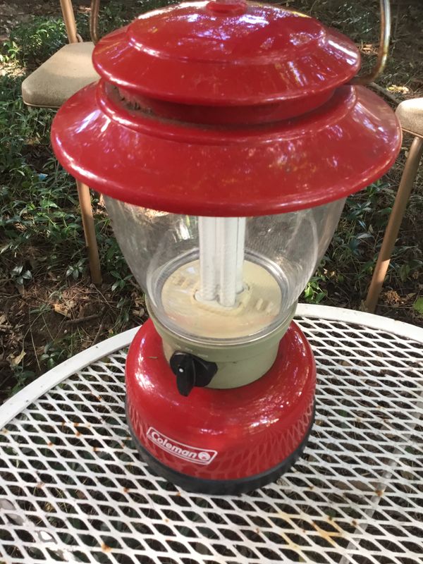 Coleman Lantern 5329 Series Amazon 20.00, OfferUP 12.00 for Sale in