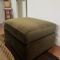Crate & Barrel Ottoman - Brand new - Olive green