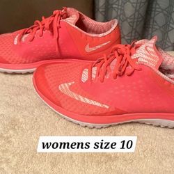    Nike Women's FS Lite Size 10