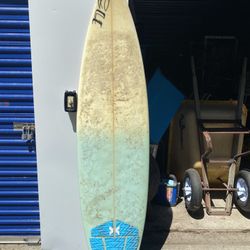 Surfboard 6’6