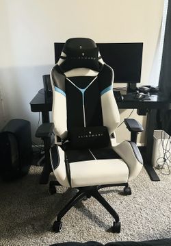 Alienware S5000 Gaming Chair – Excellent Condition