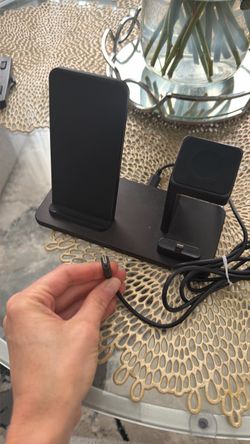 3-in-1 Wireless Charging Station