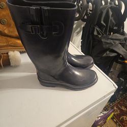 Rain Boots Size 8