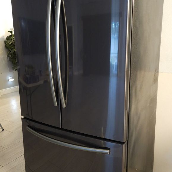 Samsung Kitchen Appliances--Black Stainless Steel