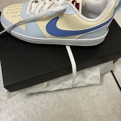 Men’s Nike Dunks Low Size 5