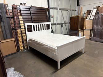 White Wood Bed Frame with Slatted Headboard