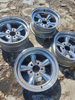 15x7 ASTROS!!! NEED A GOOD CLEANING!! 425$ OBO...TRADE