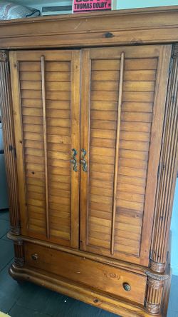 Armoire/freestanding closet/tv hutch