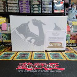 Pokemon Charizard Ultra Premium Collection 