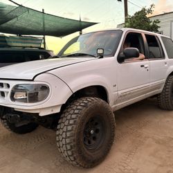 1999 Ford Explorer