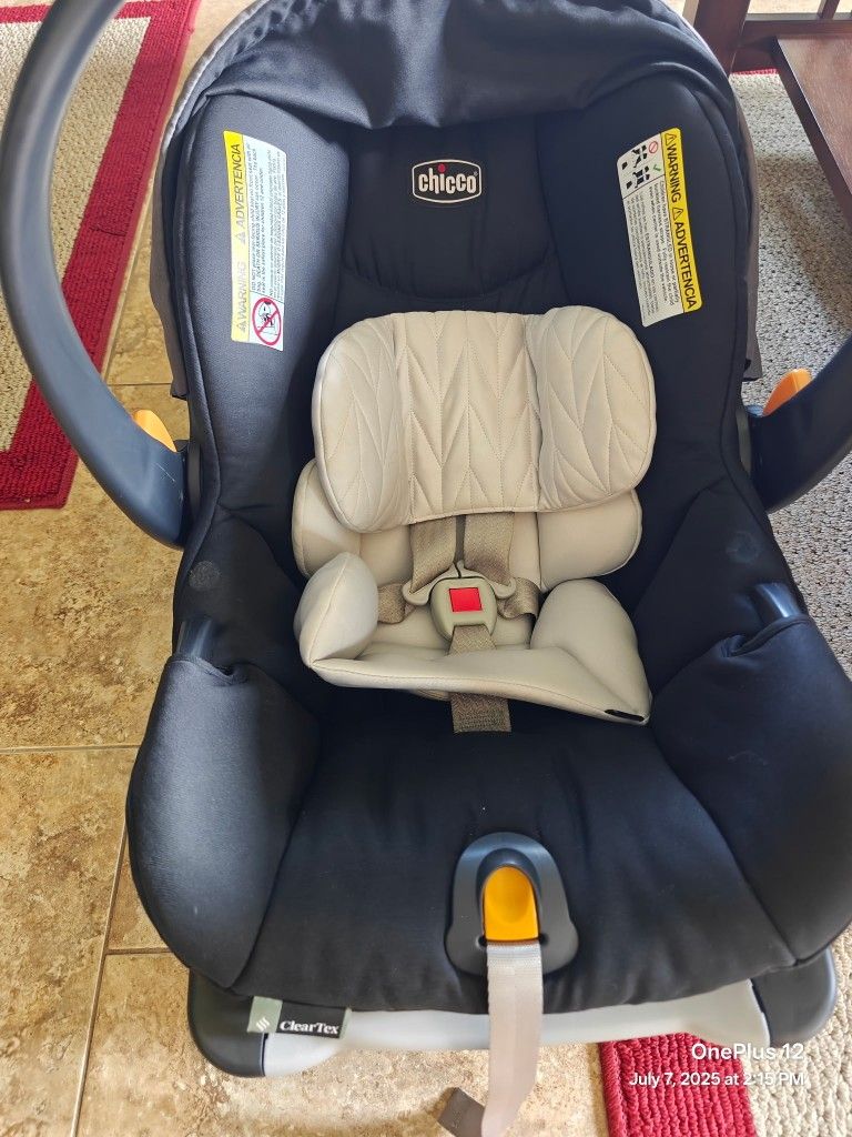 Chicco Keyfit 30 ClearTex Car Seat With Stay-in-car Base