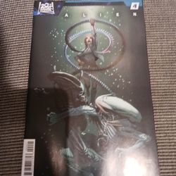 ALIEN (2023b) #4 - HOWELL VARIANT - 1ST PRINT - MARVEL (2024)