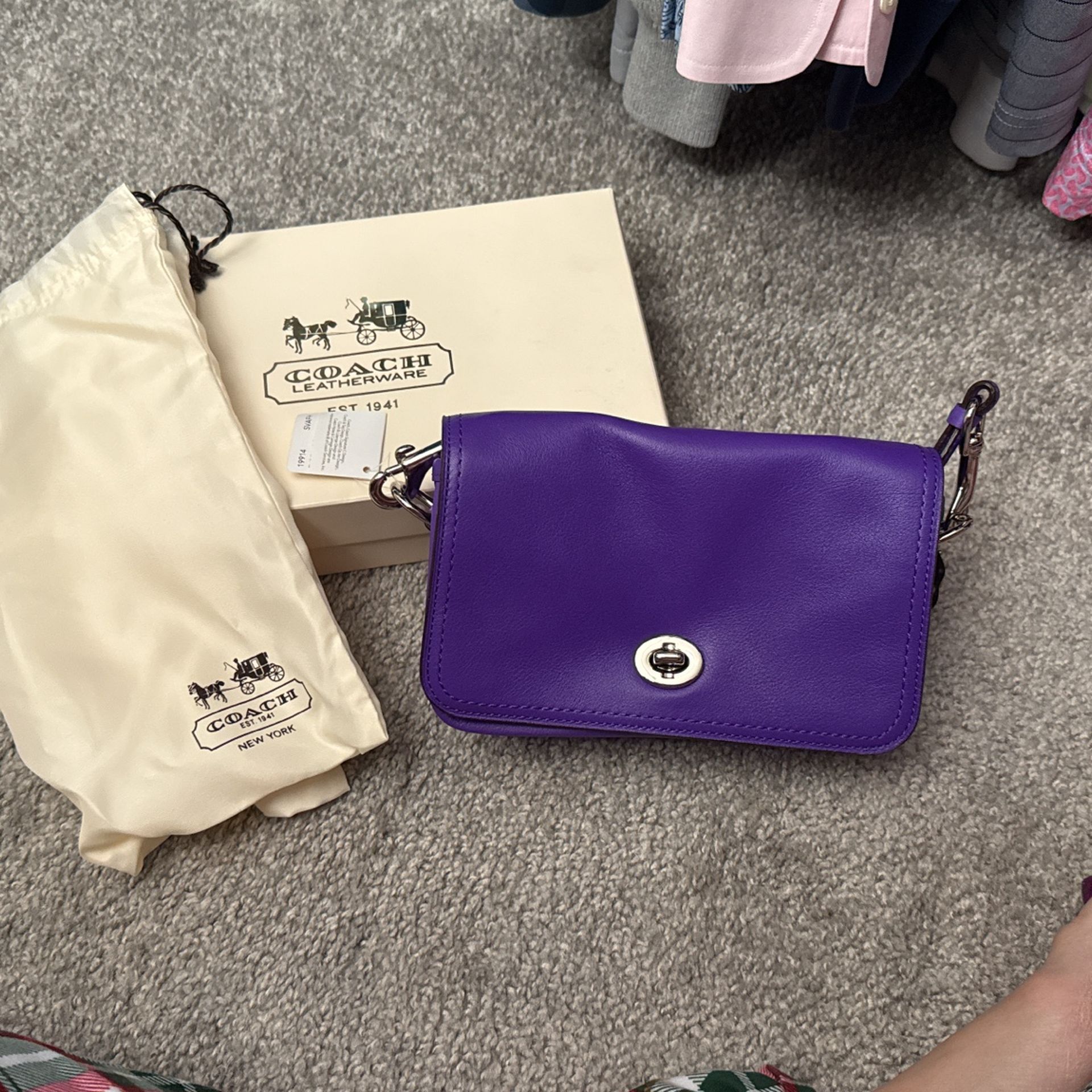 Coach Clutch - Purple