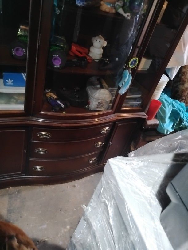 Antique Mahogany Bassette Furniture